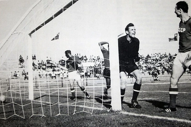 Яшин и Чохели