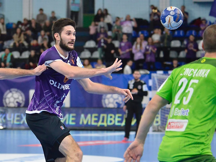 Товарищеские матчи. Евгений Дзёмин: "В сборной Беларуси, думаю, можно выделить Кулака и Кулеша", изображение №1