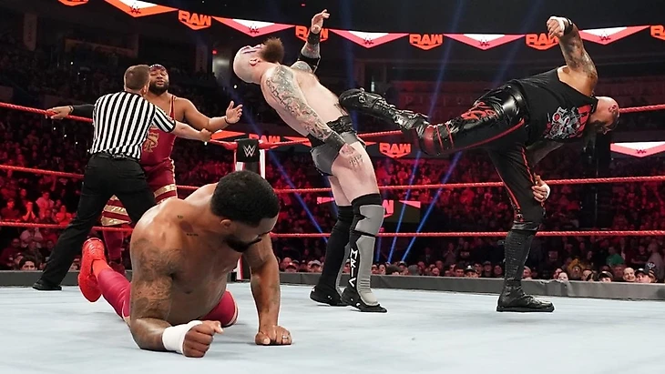 Обзор WWE Monday Night RAW 06.01.2020, изображение №5