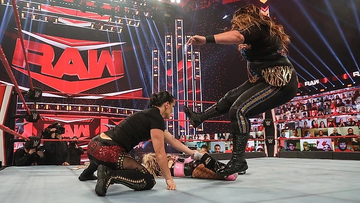 Обзор WWE Monday Night RAW 14.12.2020, изображение №10