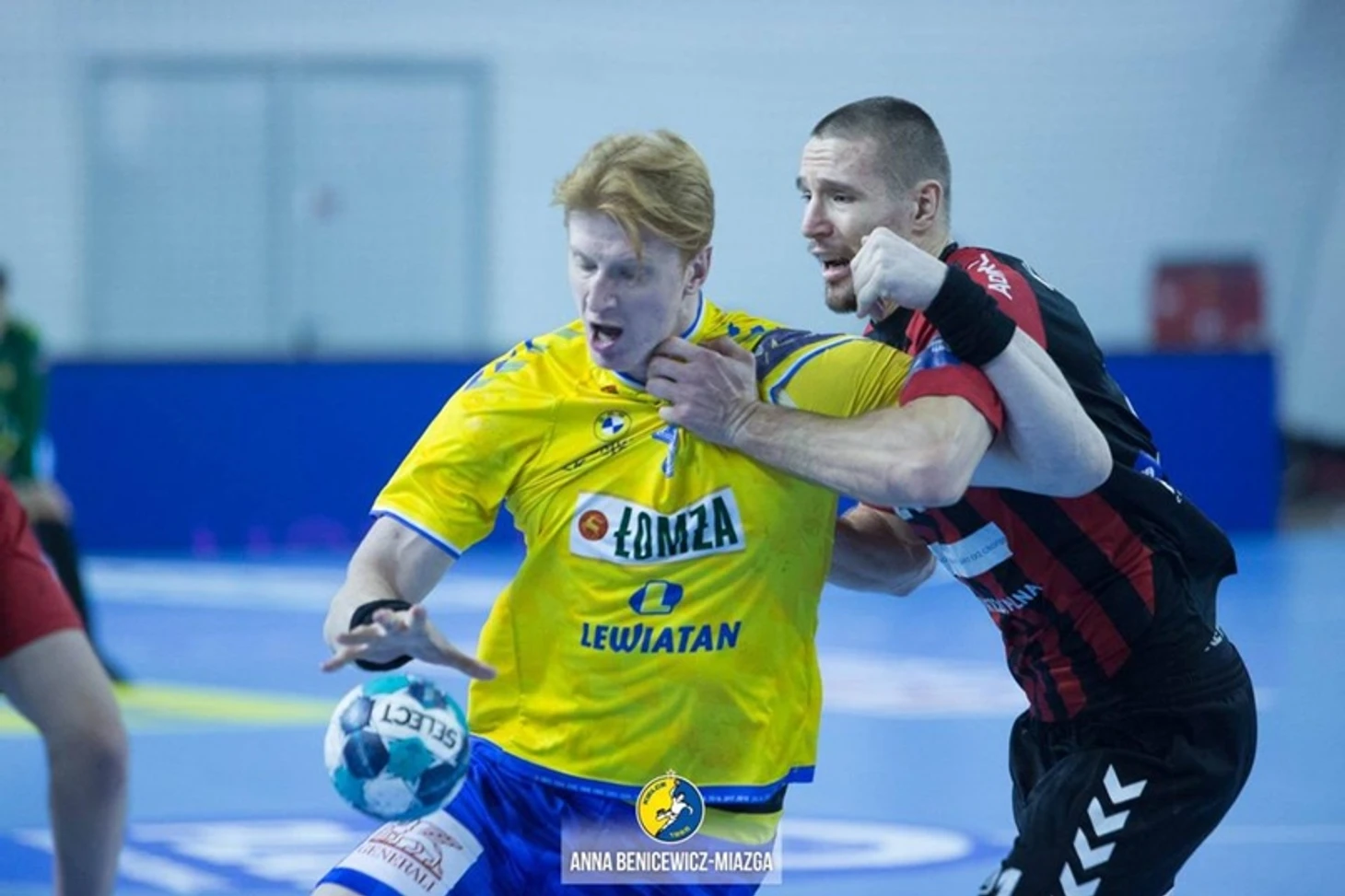 Лига чемпионов. "Веспрем" не проигрывал дома два года. И вот громом грянул "Ольборг"!, изображение №2