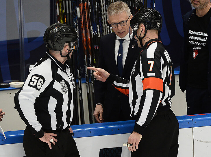 Миллиметровый офсайд украл у «Торпедо» классный гол. Судьи 6 минут смотрели видео!