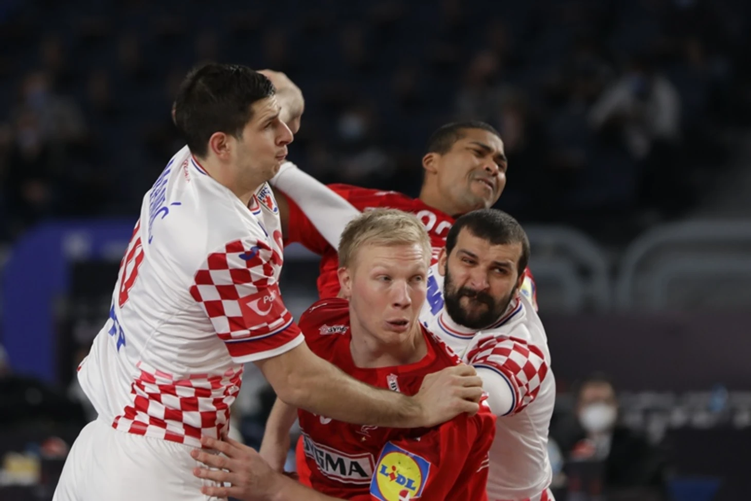 ЧМ-2021. Катара только не хватало! Последний четвертьфиналист — чемпион Азии, изображение №9