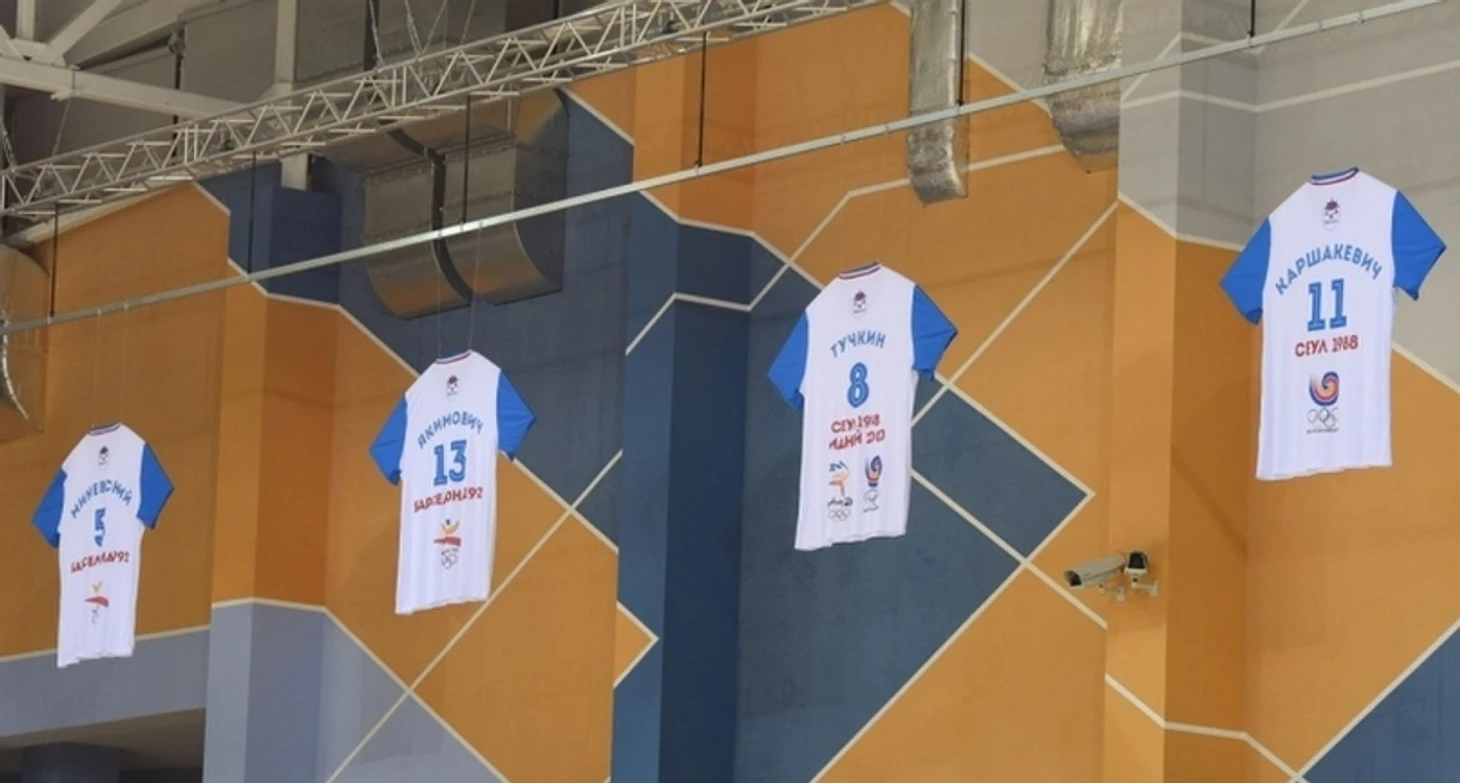 Дворец спорта "Уручье". Россияне и украинцы начнут евроотбор в мекке белорусского гандбола, изображение №8