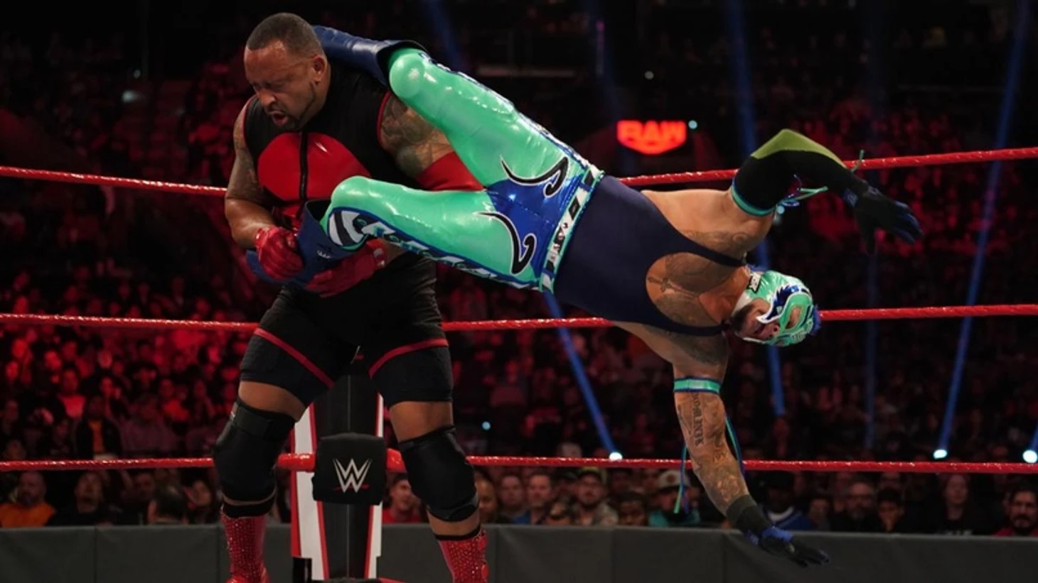 Обзор Monday Night RAW 28.01.2020, изображение №5