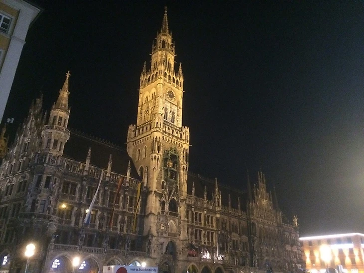 Главная площадь Мюнхена - Мариенплац