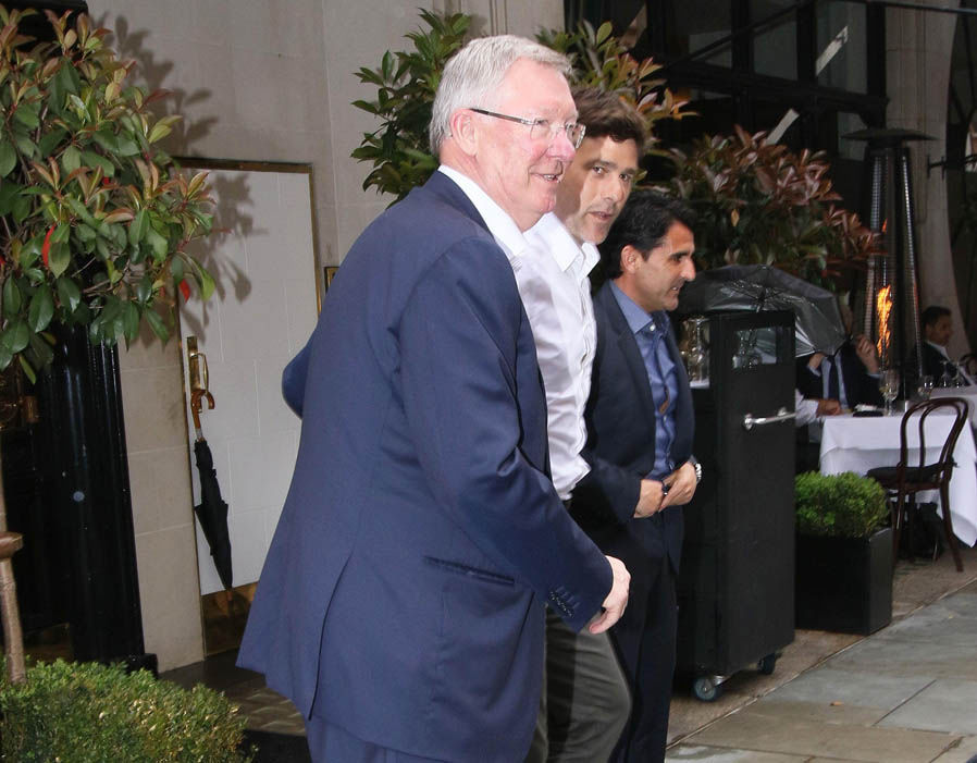 Sir Alex Ferguson spotted meeting with Mauricio Pochettino for lunch