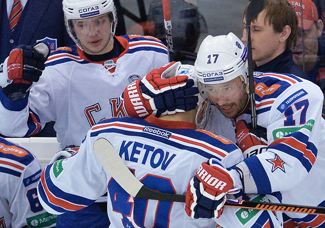 СКА снова побеждает в армейском дерби, «Торпедо» продолжает серию поражений и другие итоги последних дней КХЛ