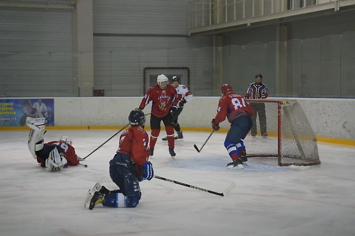 Фрагмент матча &quout;Медынь&quout; – &quout;Правый Берег&quout; (Калуга)