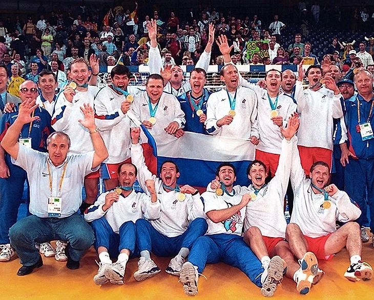 Олимпийский траверс. Сидней-2000. Лев Воронин: "Подойди к нам кто посторонний, он сгорел бы дотла", изображение №10