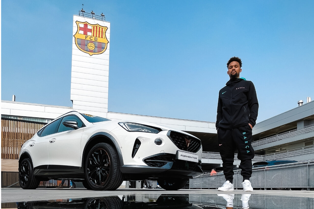 Игроки «Барселоны» получили новые машины 🚘 - FC Barcelona - Блоги Sports.ru