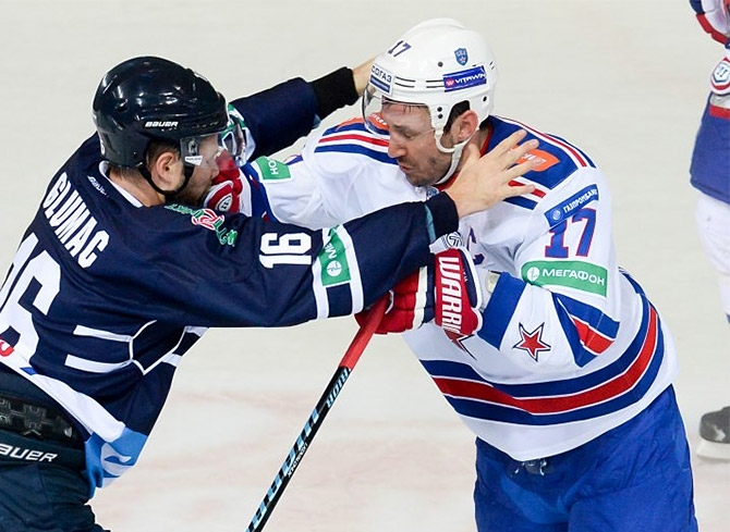 Массовая драка в Хабаровске, победа «Лады» и еще 8 итогов последних матчей КХЛ