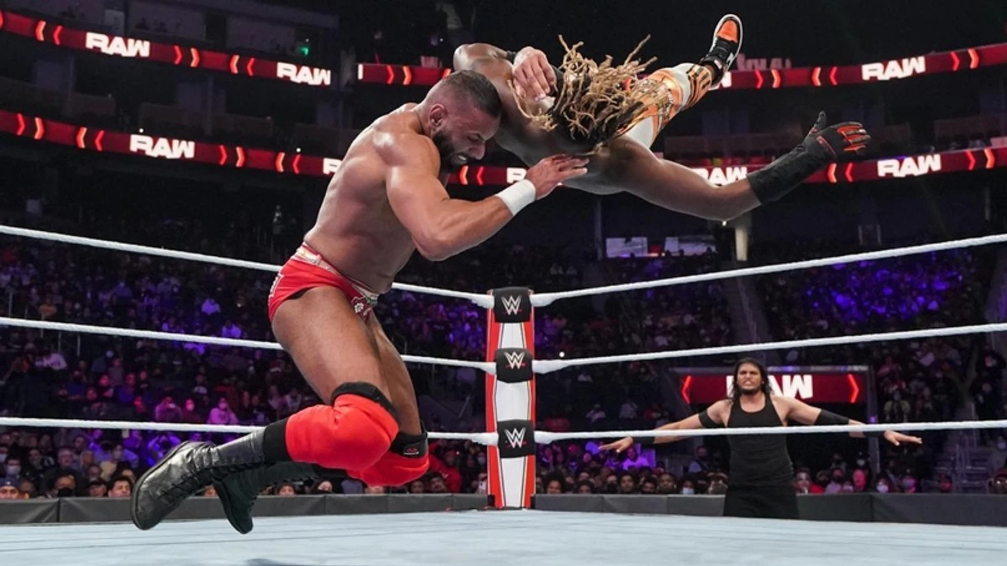 Обзор WWE Monday Night RAW 11.10.2021, изображение №14