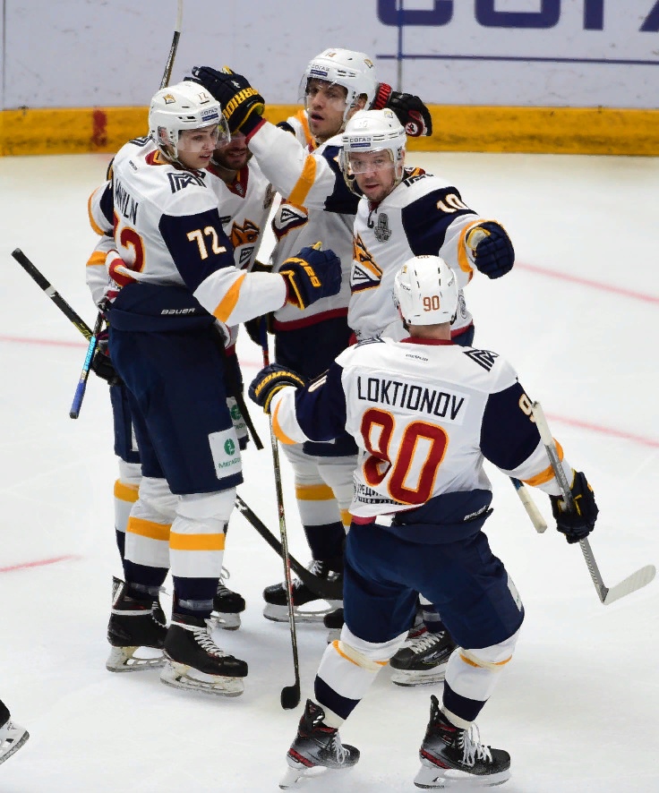 Возможно, Мозякин сыграл последний матч в карьере. Его зовут тренировать