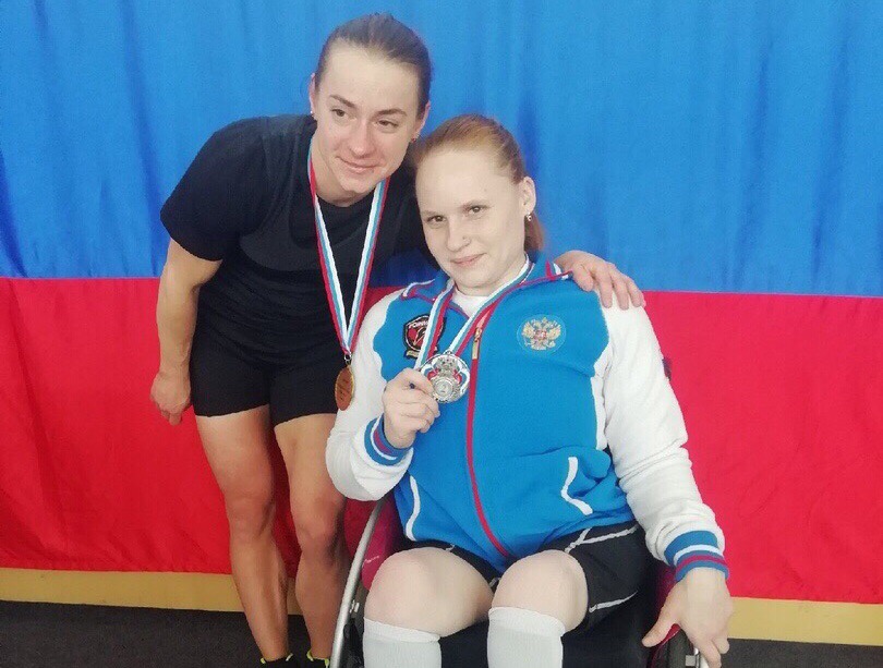 Спортсменка с инвалидностью Марина Бекетова завоевала серебро на чемпионате России по пауэрлифтингу 