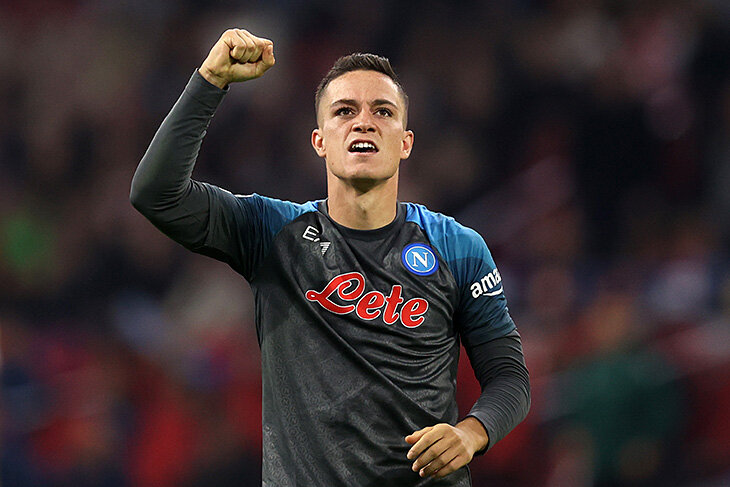 «Наполи» неудержим: накидали 6 голов «Аяксу», обходят «Ливерпуль» и лидируют в Серии А