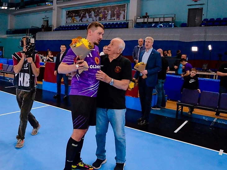 Итоги сезона. "Чеховские медведи". Владимир Максимов: "Надеюсь, что мои слова попадут в их сердца…", изображение №3