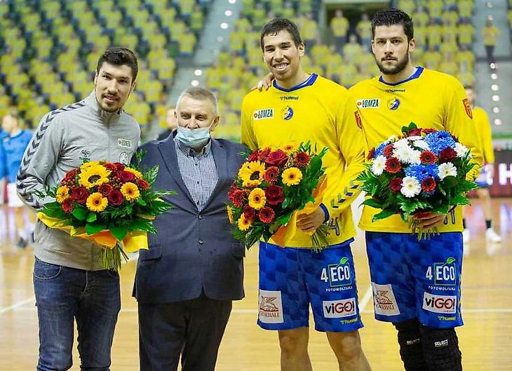 Лига чемпионов. Еврокубковая миссия, незнакомая даже Таланту Дуйшебаеву: сыграть дважды за 48 часов!, изображение №2