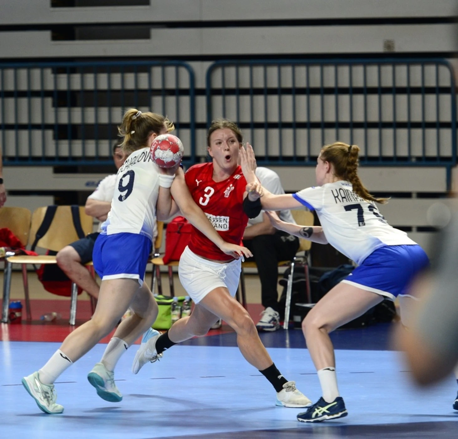 Чемпионат Европы (U-19). Отставить "дежа вю"! Россиянки продолжают биться за плей-офф, изображение №4