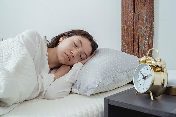 Как расслабиться и успокоить нервную систему перед сном