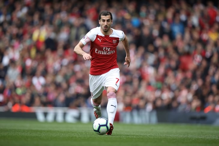 Мхитарян не едет в Баку. Часть болельщиков «Арсенала» из Азербайджана считает его пешкой, часть – поддерживает