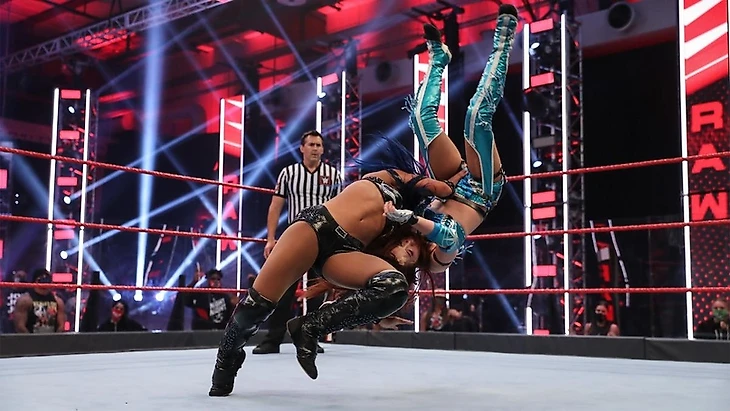 Обзор WWE Monday Night RAW 13.07.2020, изображение №19