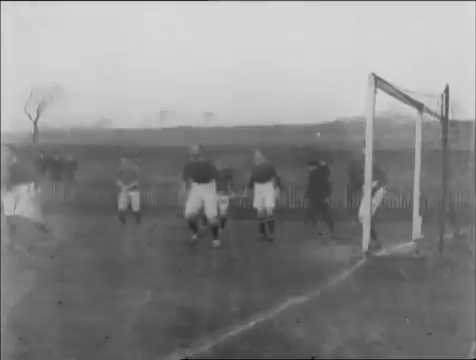 Что делать, пока нет футбола? Посмотреть хайлайты одного из первых матчей «Манчестер Юнайтед» – он состоялся 118 лет наз