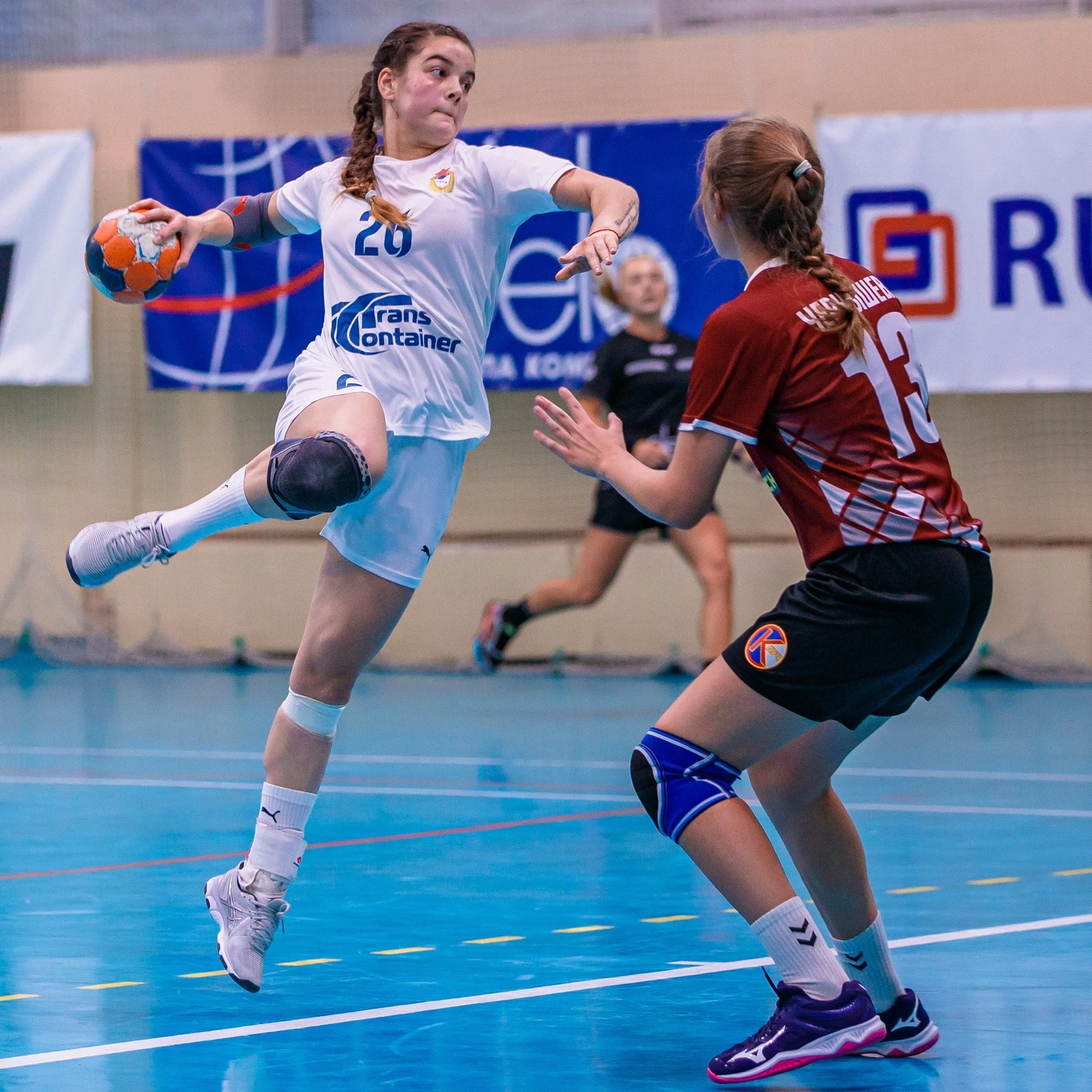 Молодежное первенство России. Смотрины ровесниц века. Пусть они доиграют до финиша!, изображение №2