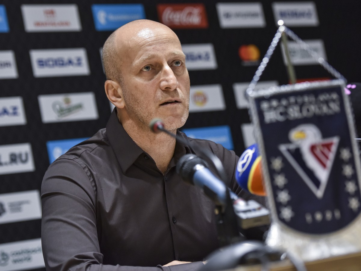 PR во время чумы. «Слован» будет жить за российский счёт