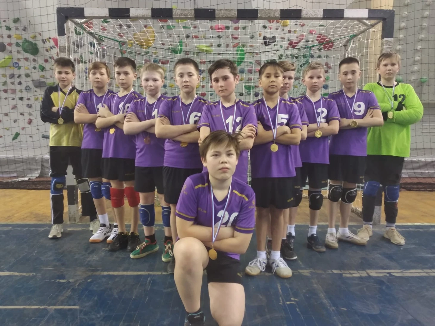 Играй, страна! Андрей Жуйков: "…Зато у нас можно получить бесплатное образование. И стипендию", изображение №4
