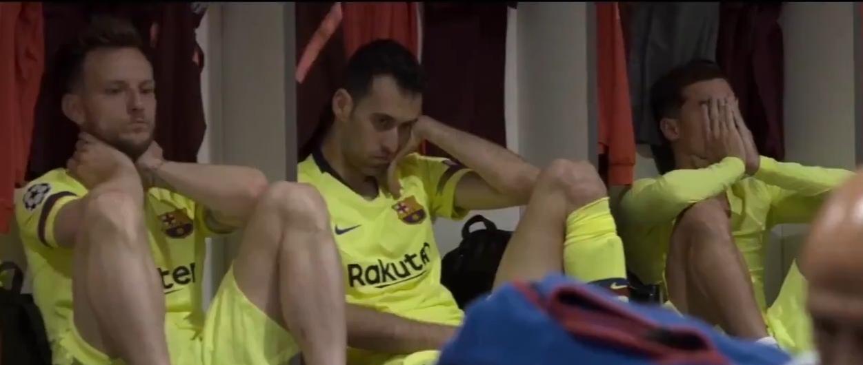«Барселона» показала, что творилось в раздевалке при 0:4 на «Энфилде»: в перерыве – злая речь Месси, после – пустота