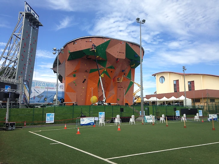 Noumea climbing wall 2014