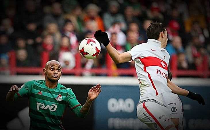 Ари забивает Спартаку