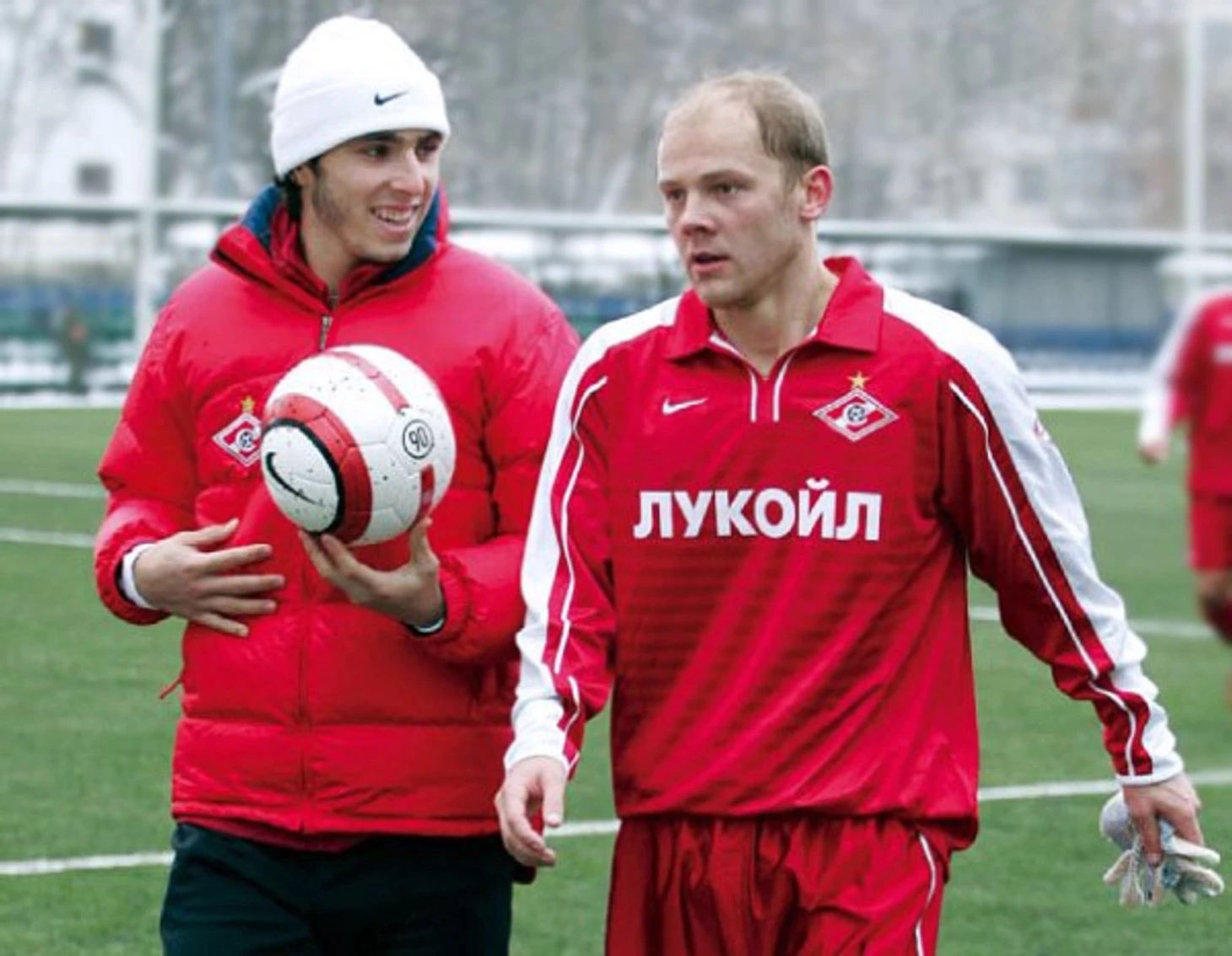 https://photobooth.cdn.sports.ru/preset/post/f/42/7baf0feee4e3ca2037cd17046baea.png