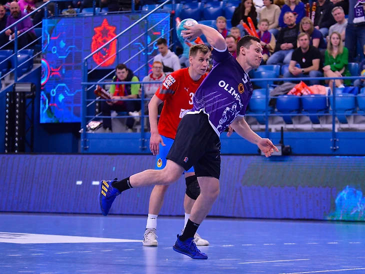 Кирилл Котов: "Не бросал первый 7-метровый, раз уж сам его заработал. А потом не стали менять руку…", изображение №3