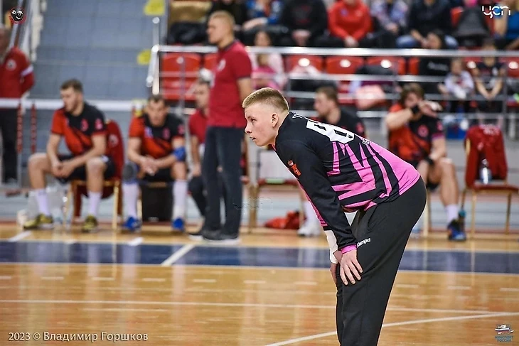 SEHA-Gazprom League. Александр Попов: "В 14 лет встал в "рамку". И достал мяч ногой из "девятки"!", изображение №6