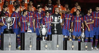 Ровно 7 лет назад Барселона выиграла рекордный шестой трофей за один год
