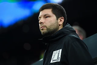 Мусаев пошел на понижение