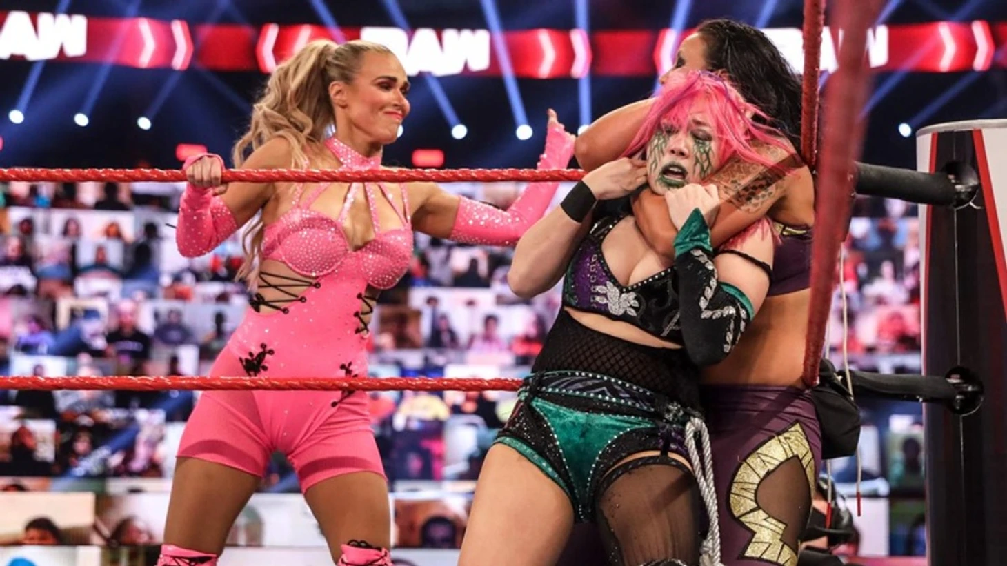 Обзор WWE Monday Night RAW 16.11.2020, изображение №6