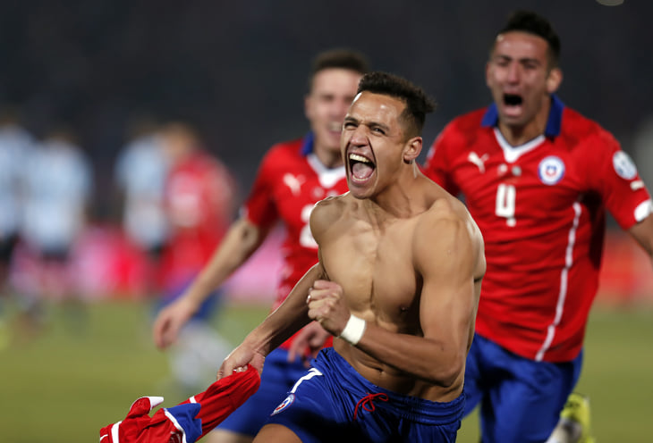 С 2015-го чилийцы выиграли 4 серии пенальти. Смазали всего один удар, взяли две Копы и теперь вышли в полуфинал