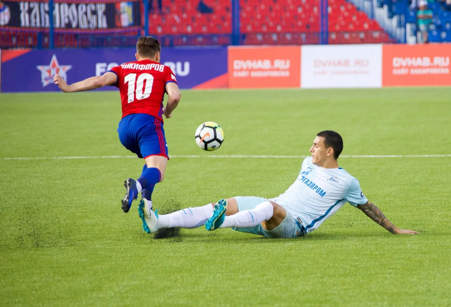 Леандро Паредес