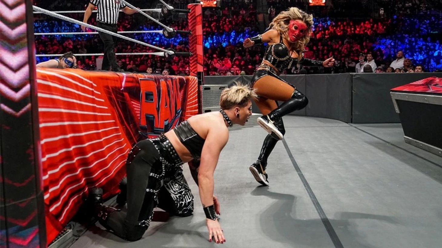 Обзор WWE Monday Night RAW 22.11.2021, изображение №14