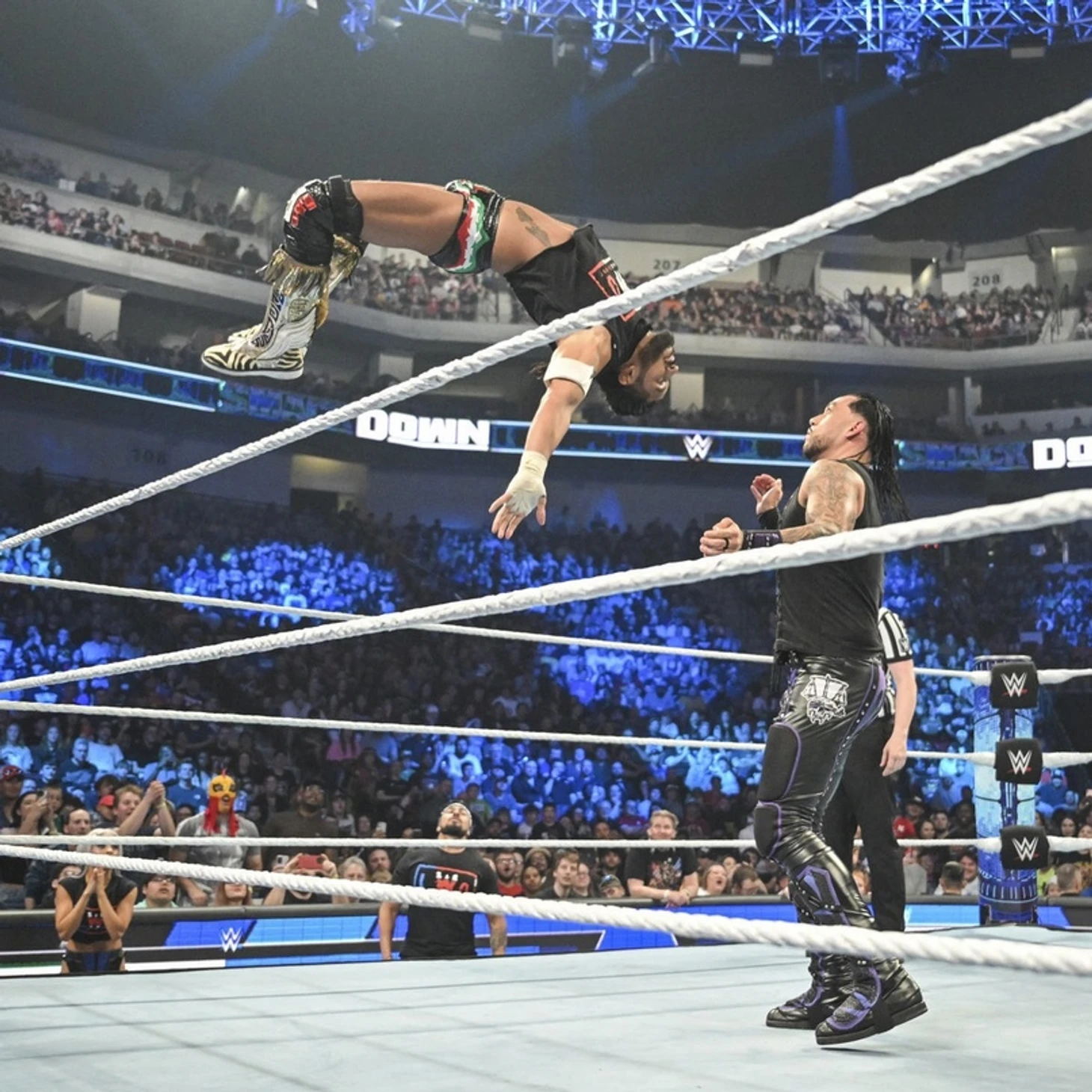 Обзор WWE Friday Night Smackdown 14.04.2023, изображение №4