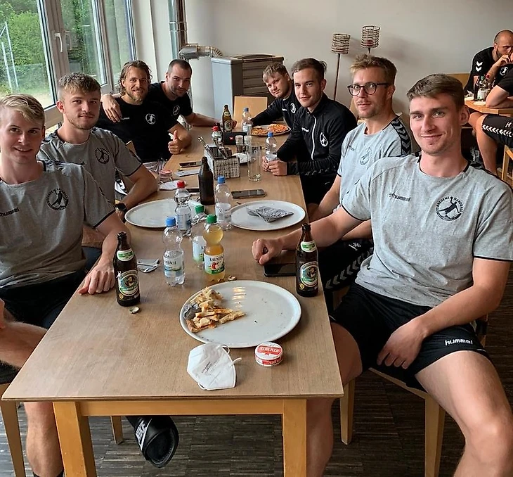 Михаил Виноградов: "В Австрии ЦСКА и Чехов выигрывали бы у всех. Но 4-5 клубов здесь хорошего уровня", изображение №6