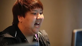 КИбер-игроки в Dota2 пропагандируют толстоту
