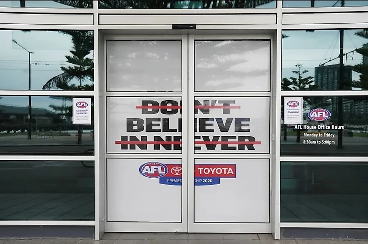 Кто примет удар на себя, в это трудное время?, изображение №1