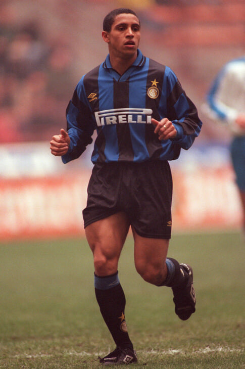 «Ходжсон уничтожал меня». Роберто Карлос стал легендой «Реала», но до этого провалился в «Интере»