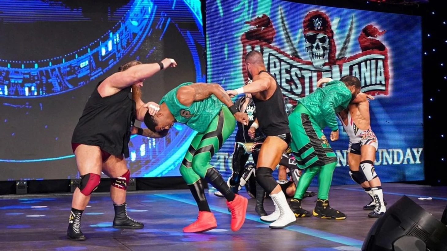 Обзор WWE SmackDown 09.04.2021, изображение №3