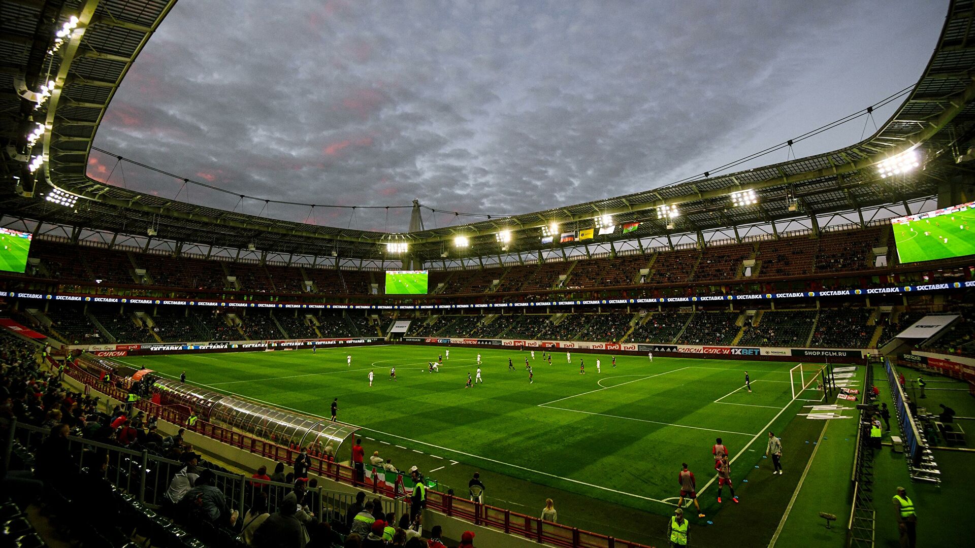 «Локомотив» снова заполняет стадион по пригласительным? Так уже делала Смородская
