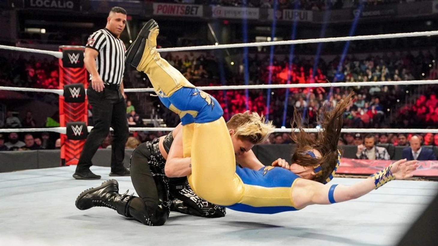 Обзор WWE Monday Night RAW 14.02.2022, изображение №15